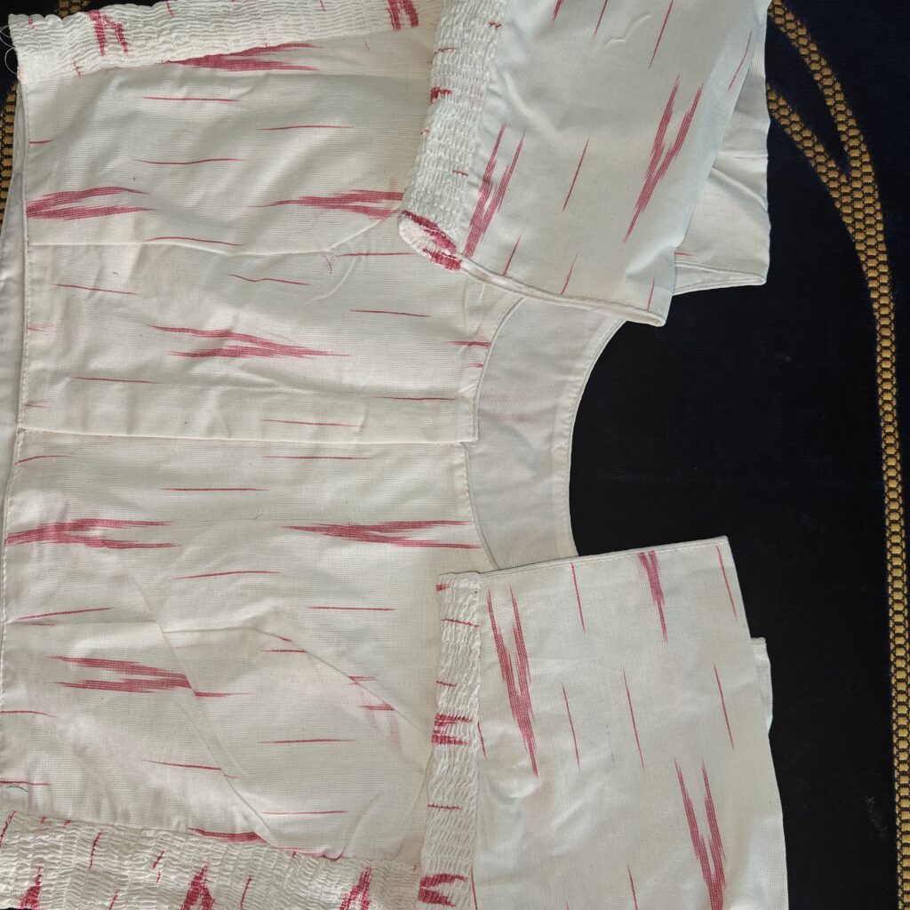Ikkat side stretchable blouse